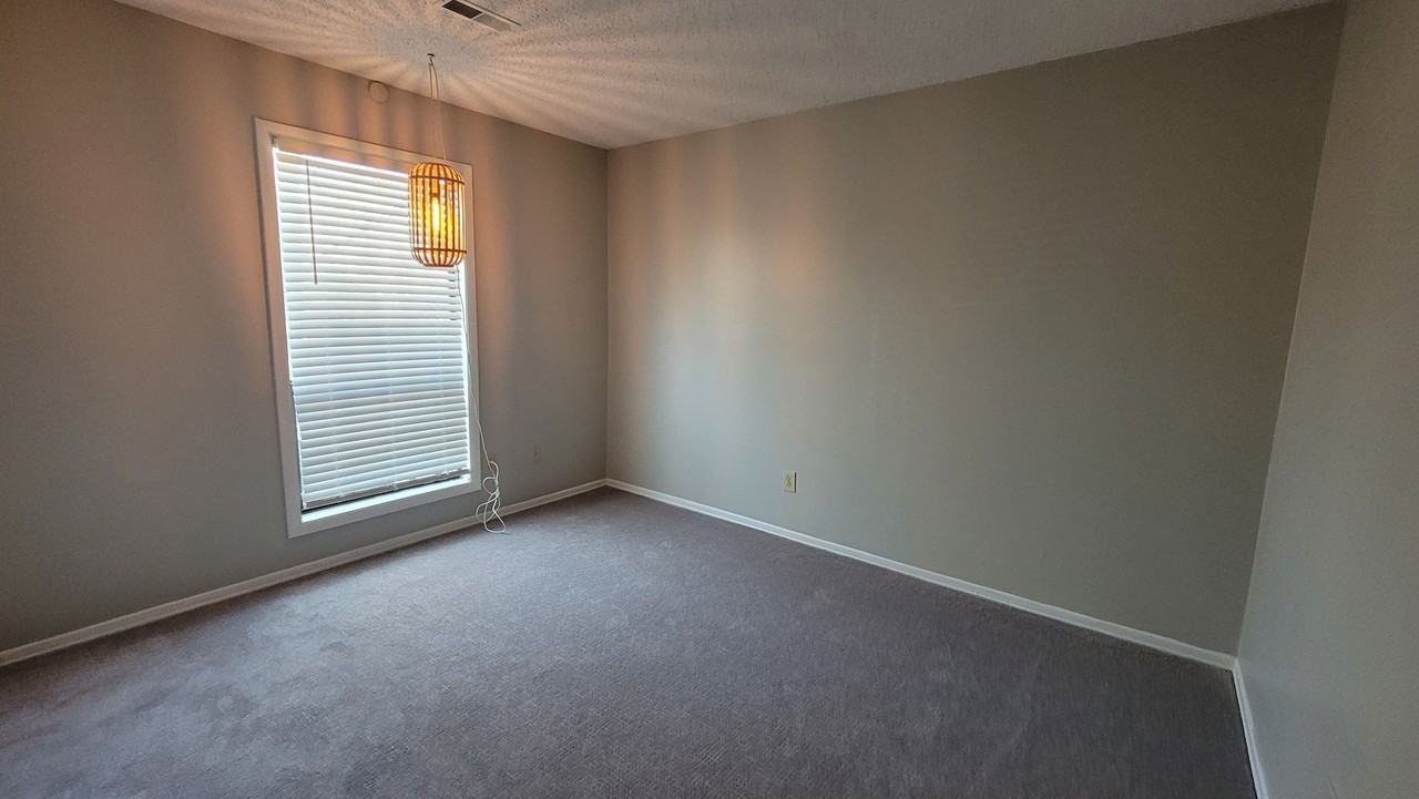 1999 Cottage Pl - Photo 4 of 19