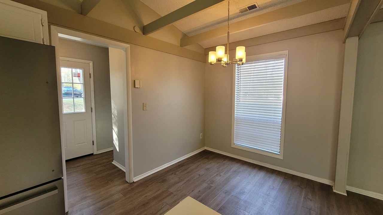 1999 Cottage Pl - Photo 2 of 19