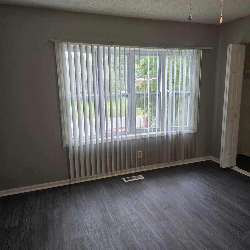 4836 Mamie Carter Dr - Photo 2 of 8