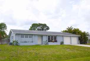 336 Se Tranquilla Ave - Photo 1 of 1