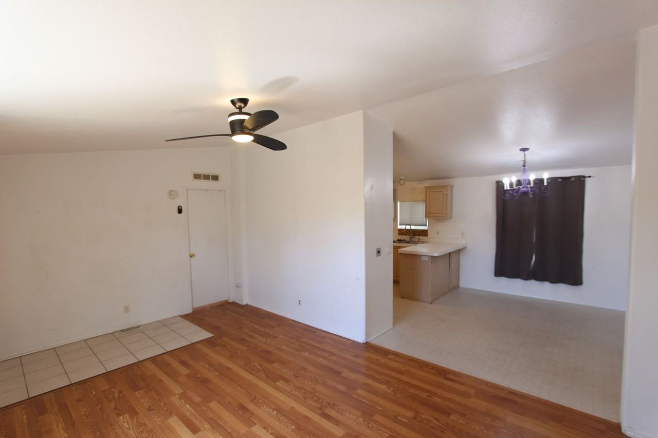 1743 W Mikey Dr - Photo 7 of 19