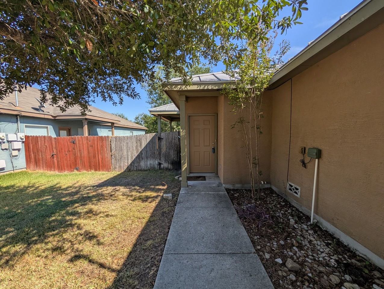 228A Anne Louise Dr - Photo 2 of 26