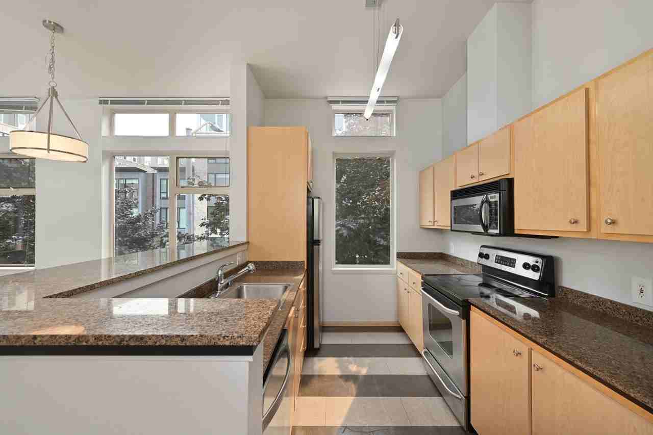 425 23rd Ave S #A303 - Photo 5 of 24