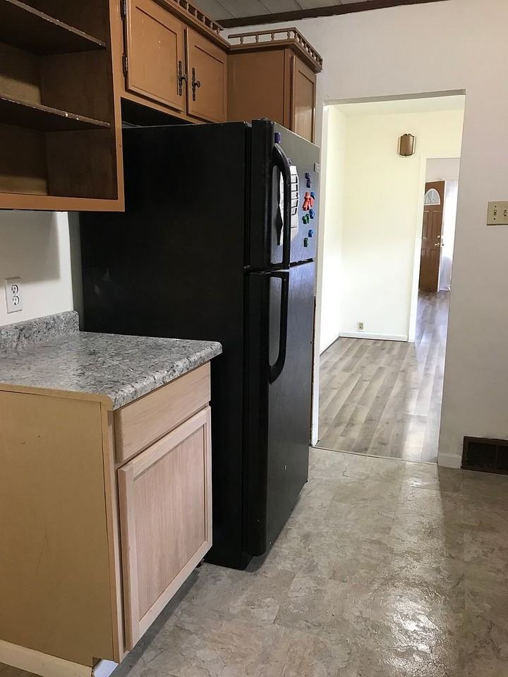1006 S 35th St - Photo 3 of 15