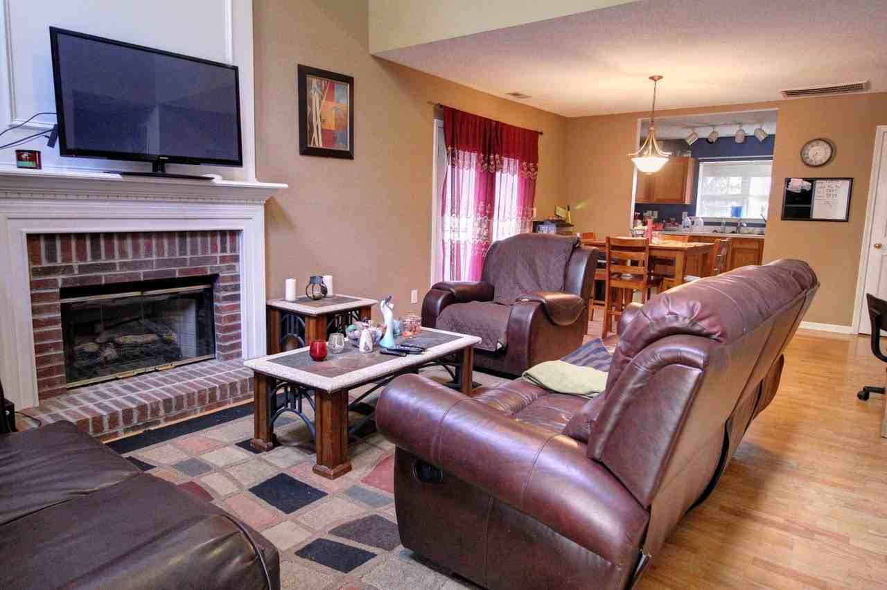 4904 Tapestry Ter - Photo 2 of 13