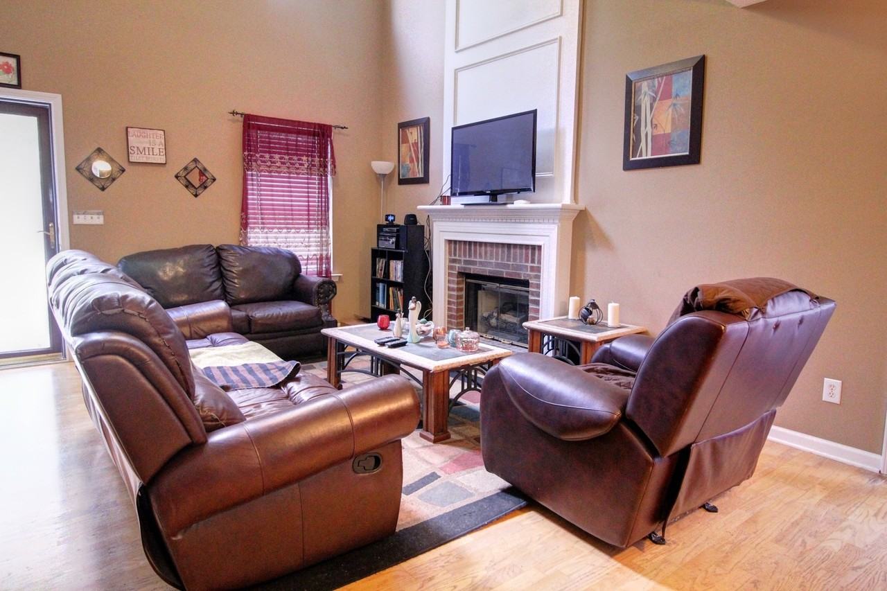 4904 Tapestry Ter - Photo 3 of 13
