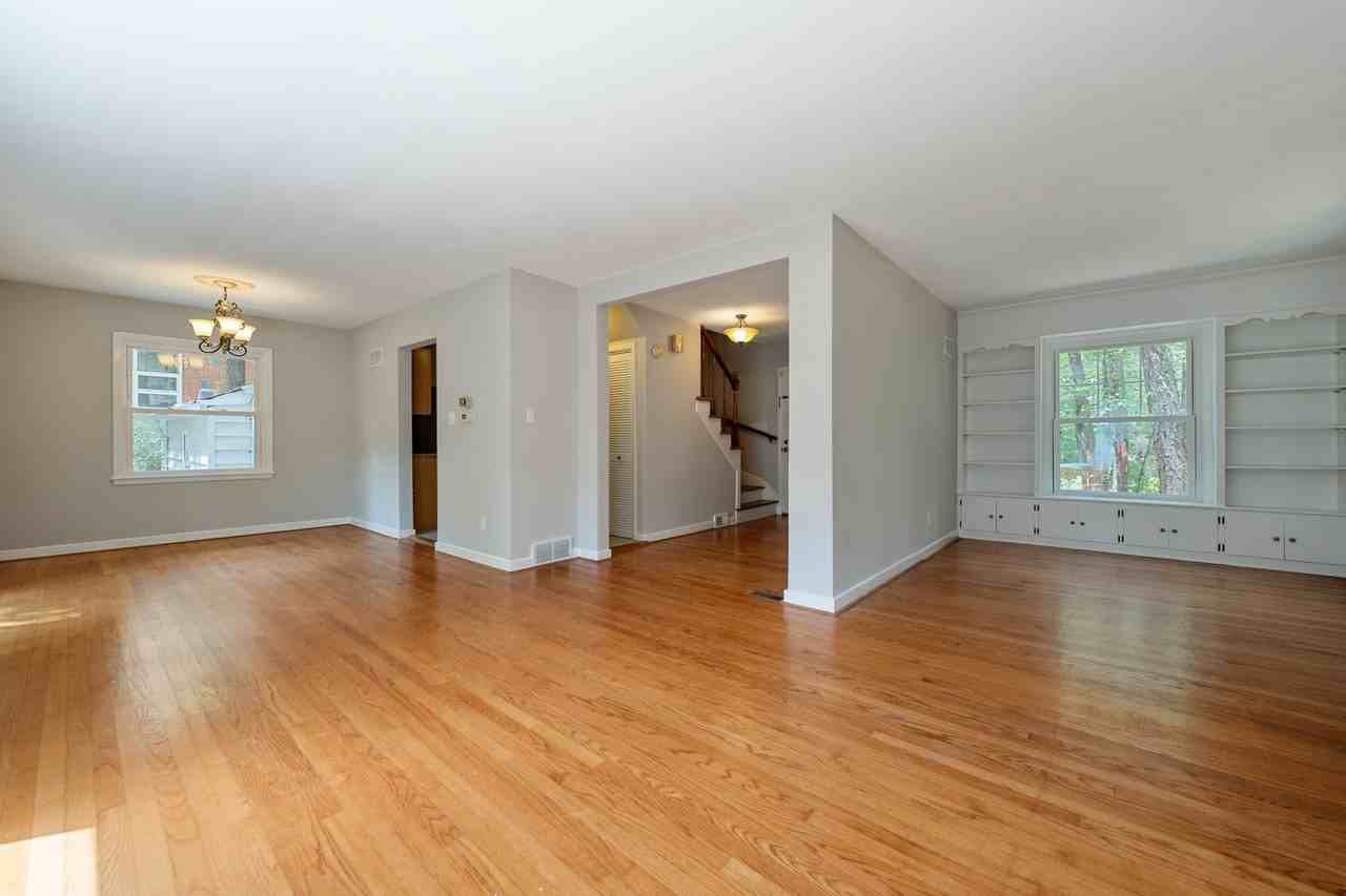 2737 Dogwood Rd - Photo 2 of 18