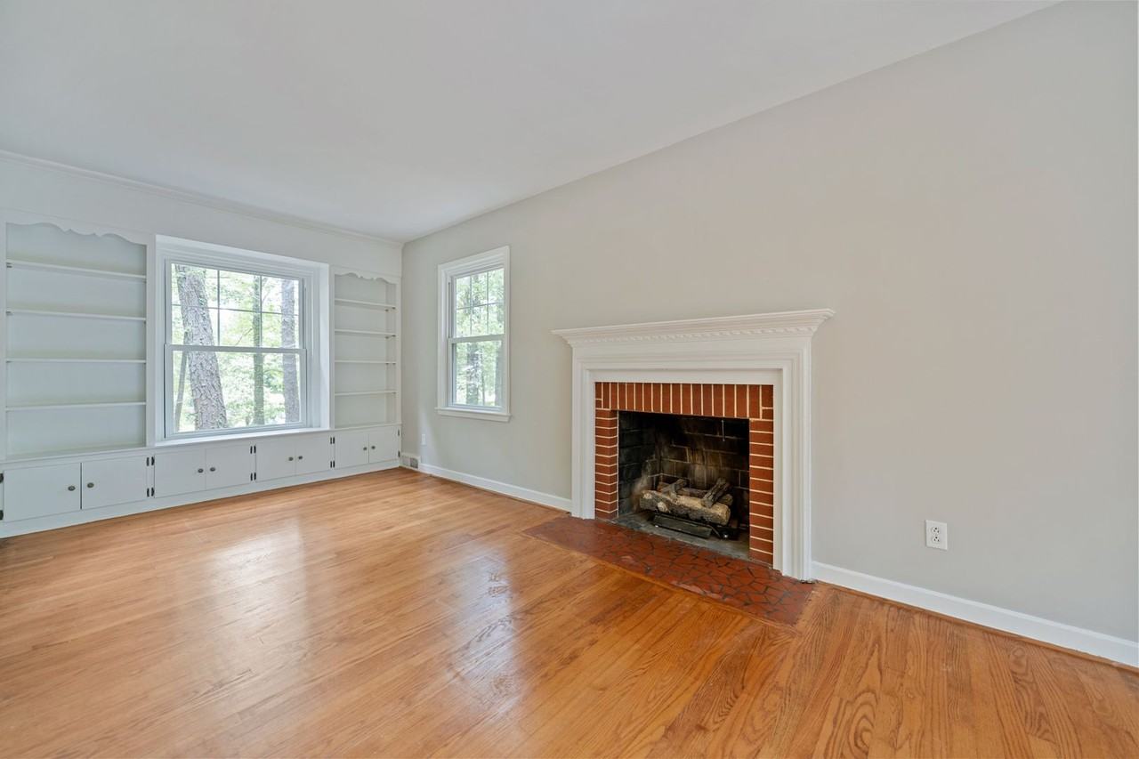 2737 Dogwood Rd - Photo 3 of 18