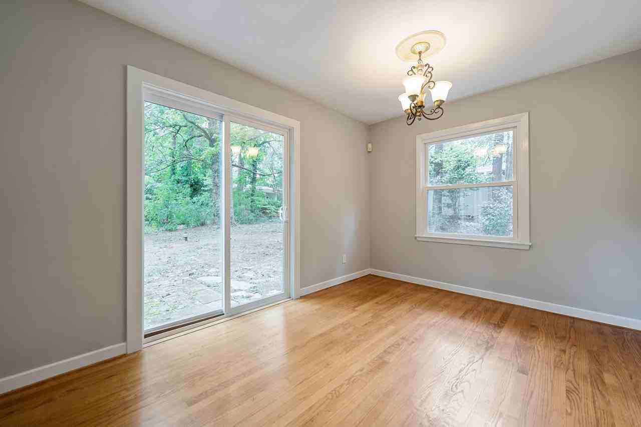 2737 Dogwood Rd - Photo 5 of 18