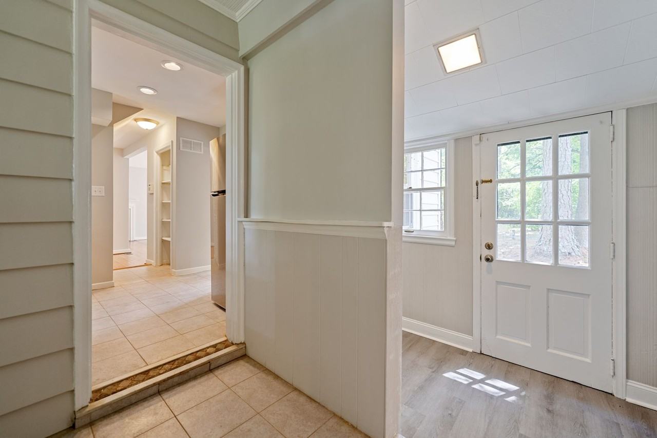 2737 Dogwood Rd - Photo 7 of 18