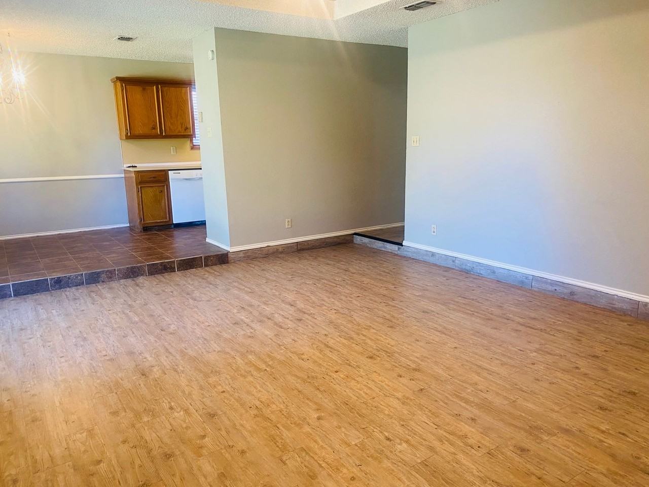 4806 60th St - Photo 4 of 28