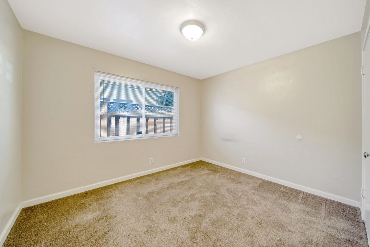 1821 Woodland Ave - Photo 2 of 30