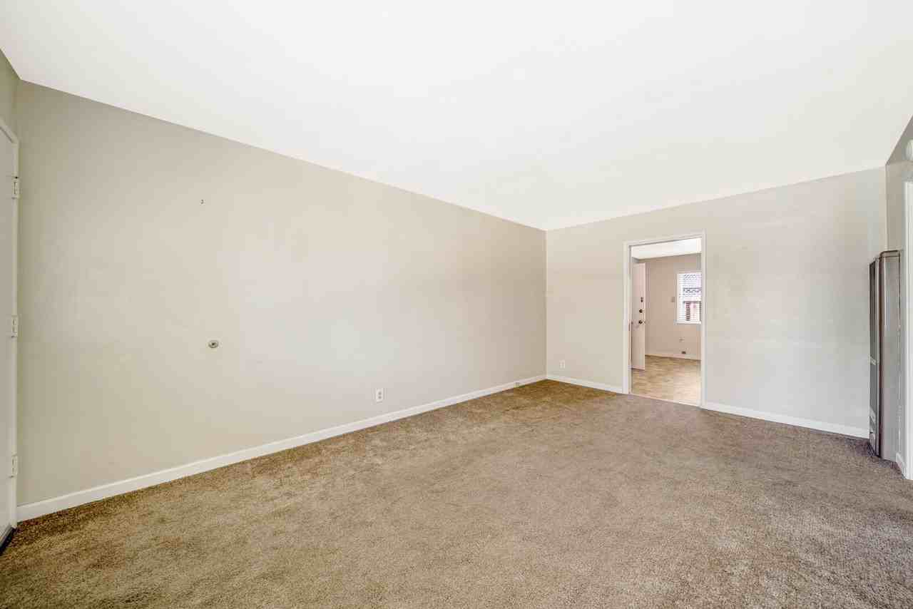 1821 Woodland Ave - Photo 5 of 30