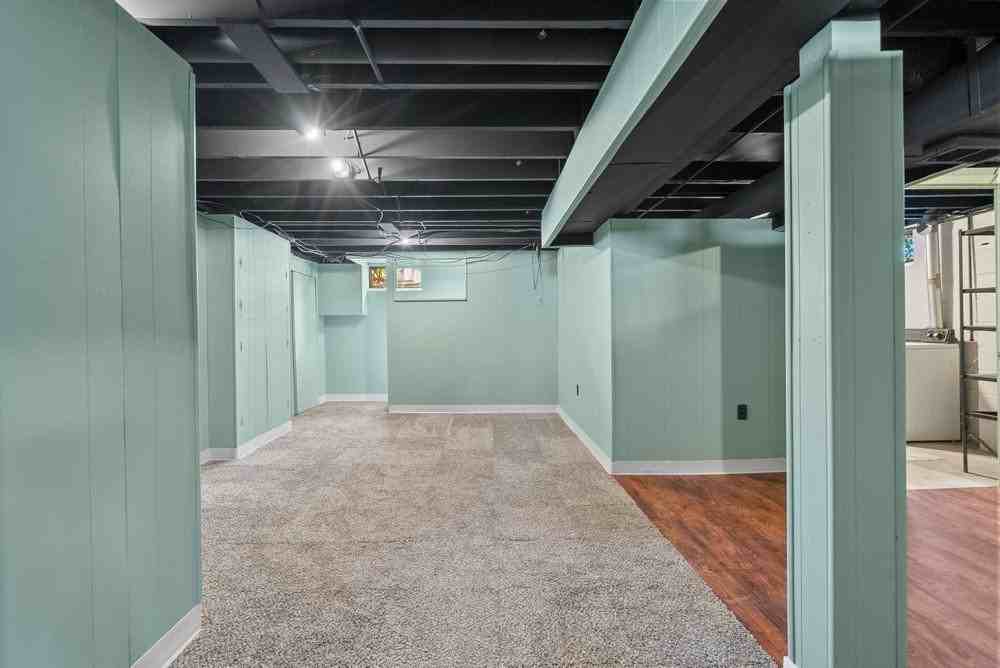 3022 Cottonwood Ln - Photo 5 of 20