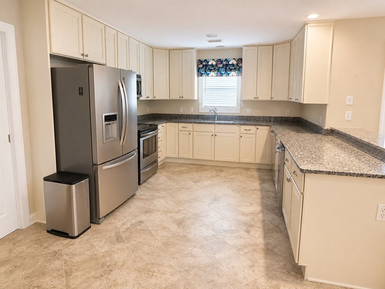 109 W Tateway Rd - Photo 2 of 20
