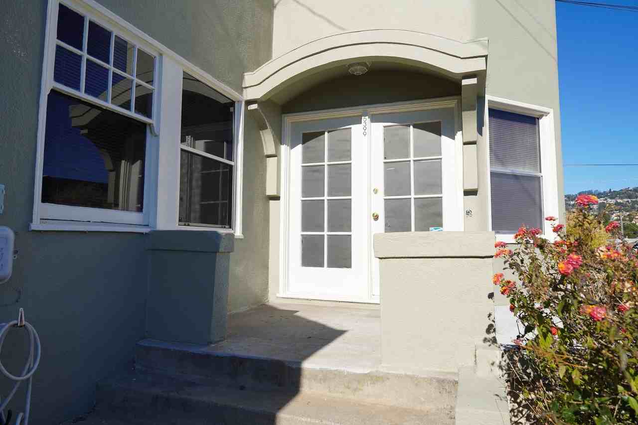 5399 Broadway - Photo 3 of 19