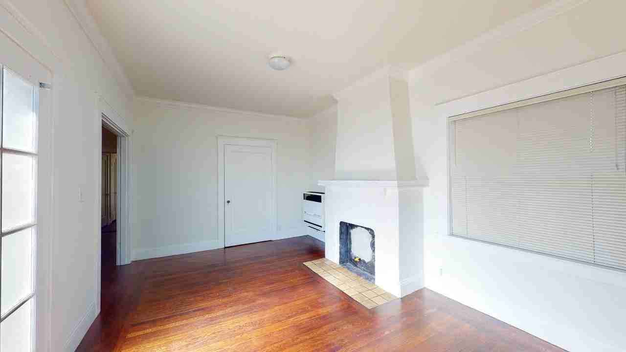5399 Broadway - Photo 5 of 19