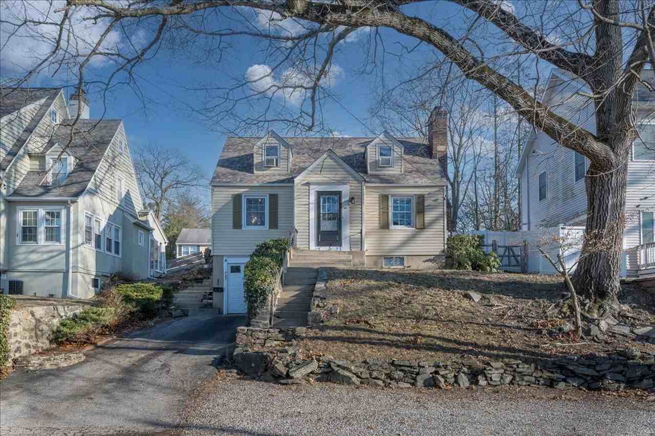 46 Upland Ave - Photo 2 of 24