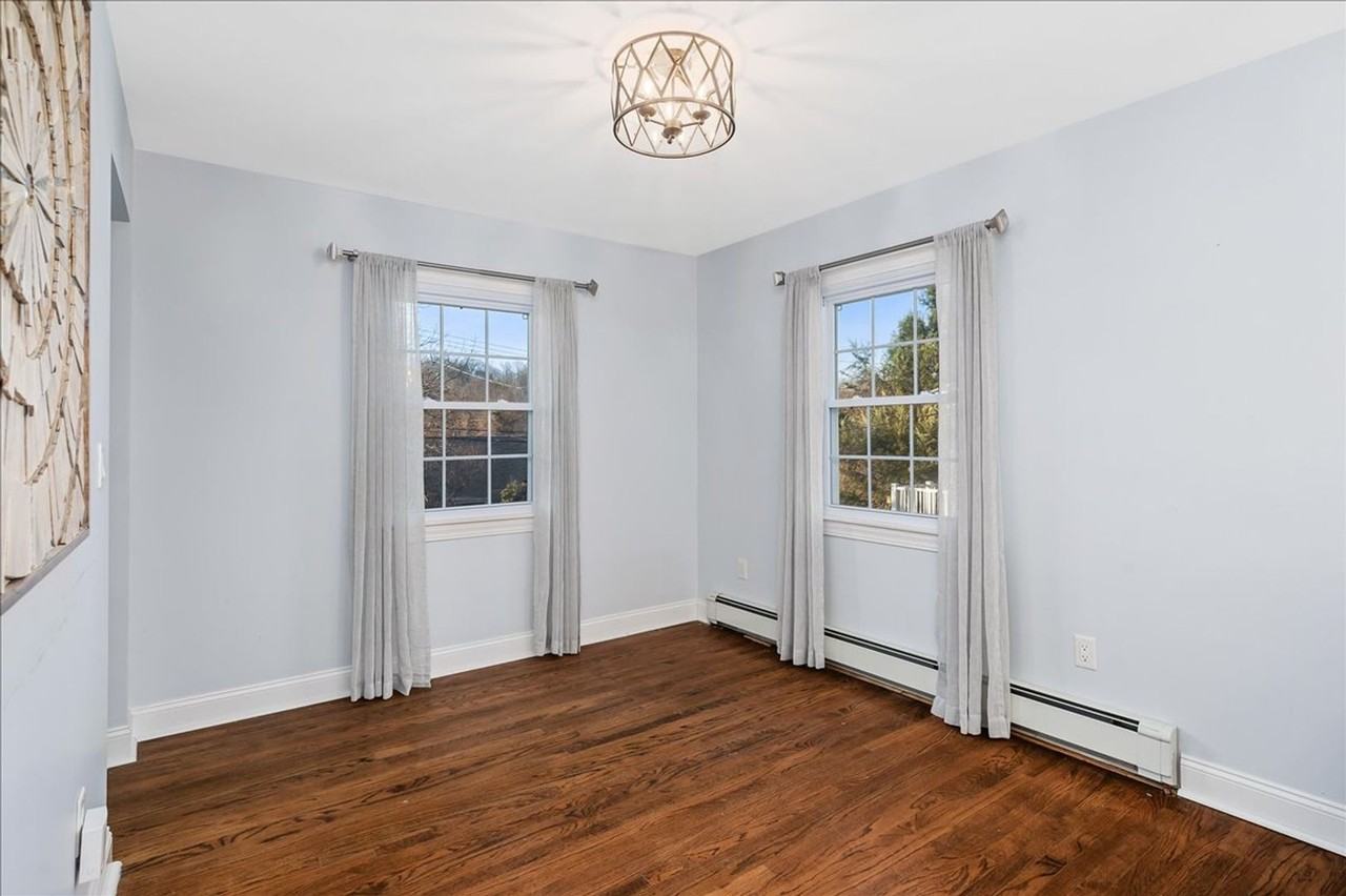 46 Upland Ave - Photo 6 of 24