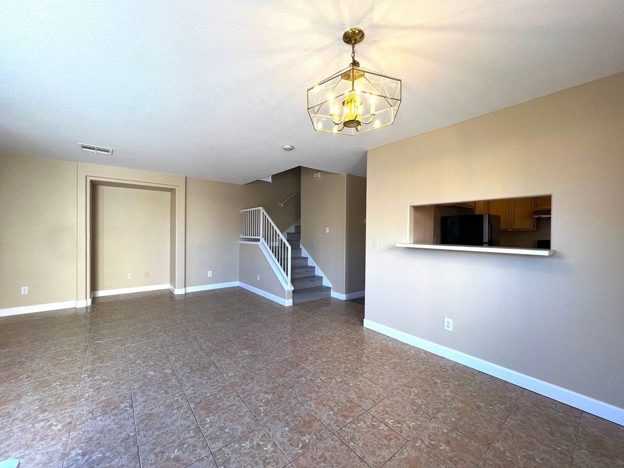 5555 Leaning Oak Ave - Photo 3 of 26