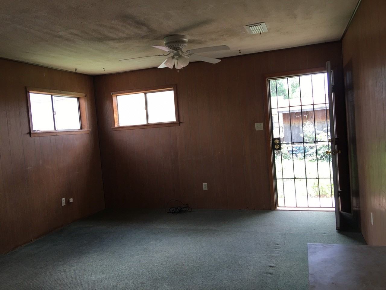 414 Hickory St #414 - Photo 3 of 8