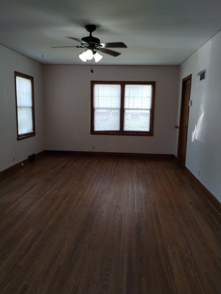 2116 Si Clinton - Photo 4 of 15