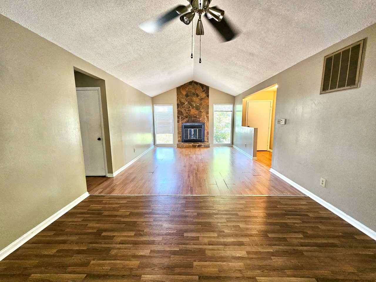 2503 Harley Dr - Photo 3 of 10