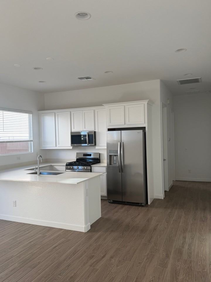 9641 W Mulberry Dr - Photo 3 of 5