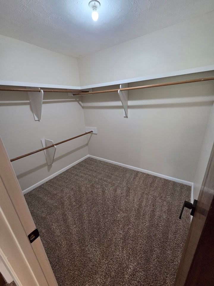 2702 Apple Creek Cir - Photo 7 of 20