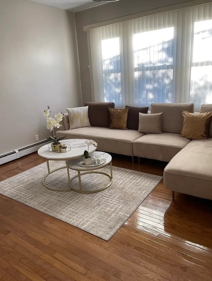 1660 Hering Ave #2 - Photo 5 of 8
