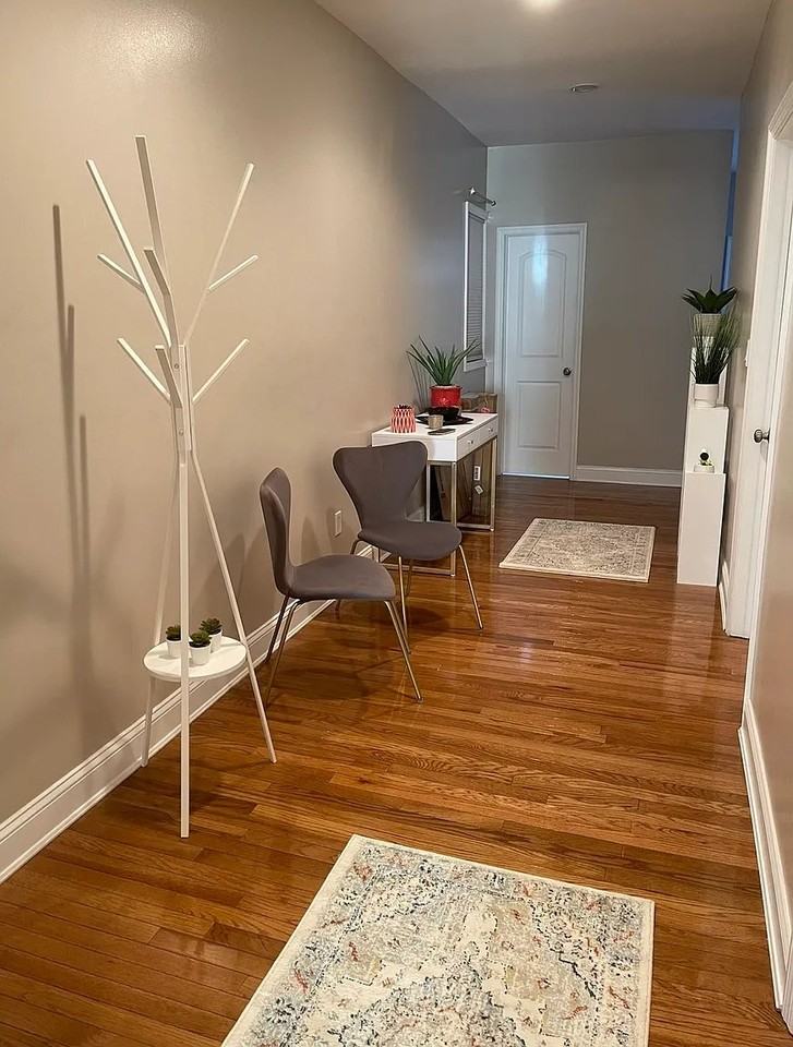 1660 Hering Ave #2 - Photo 7 of 8