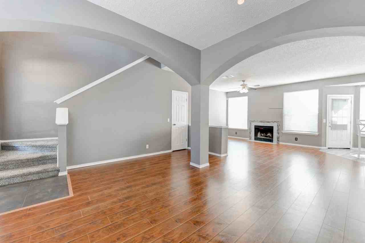16913 Langland Rd - Photo 3 of 20