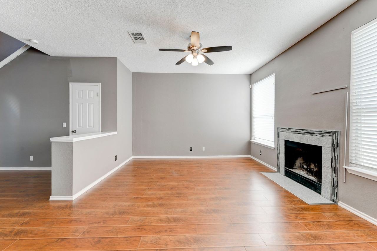 16913 Langland Rd - Photo 4 of 20