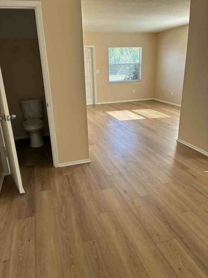 708 65th Ave E - Photo 3 of 9