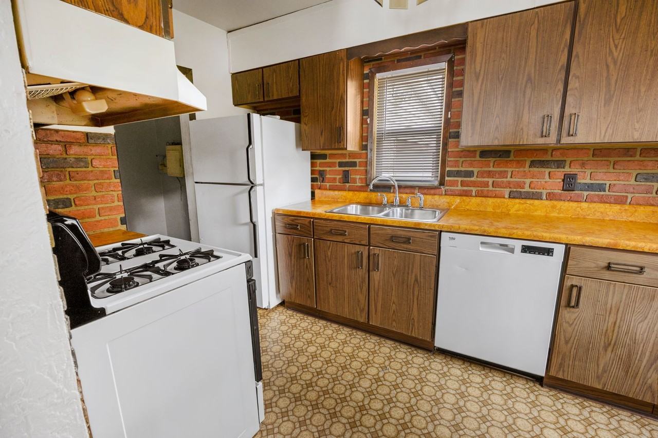 3934 54th St - Photo 2 of 12