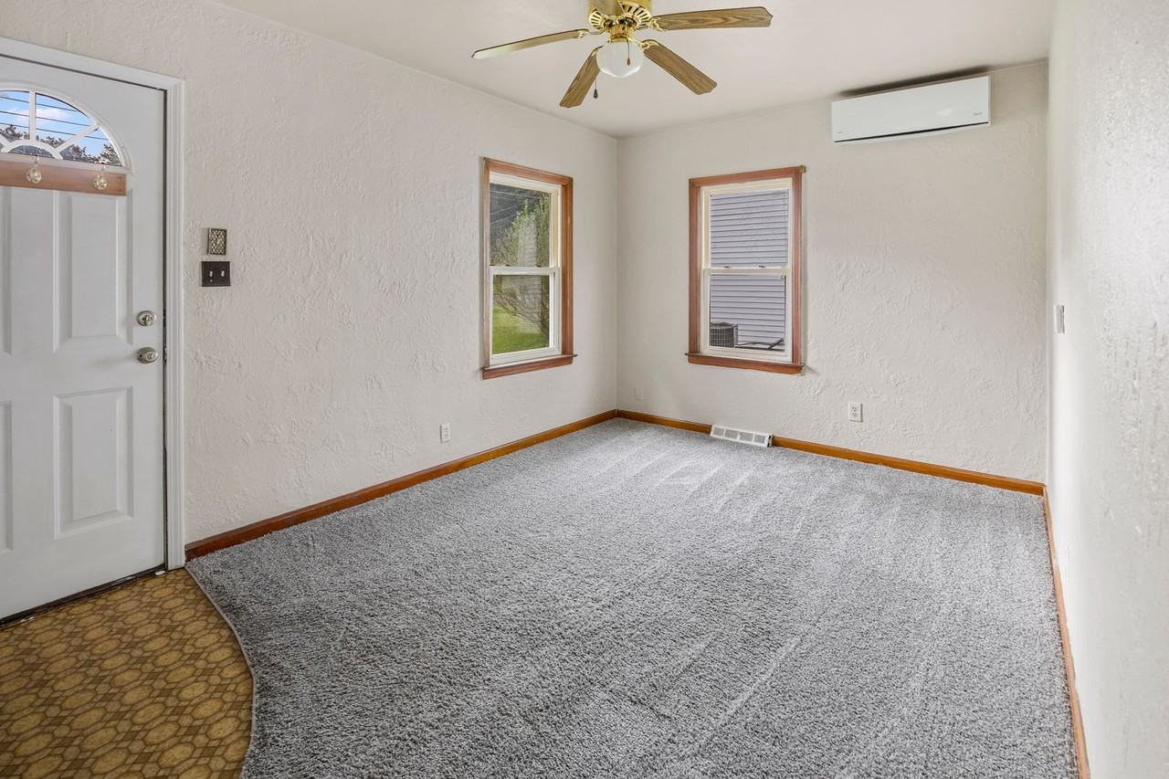3934 54th St - Photo 5 of 12
