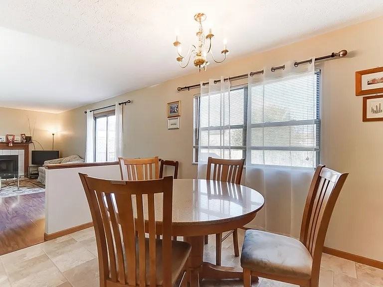 4056 Brookrun Dr - Photo 6 of 14