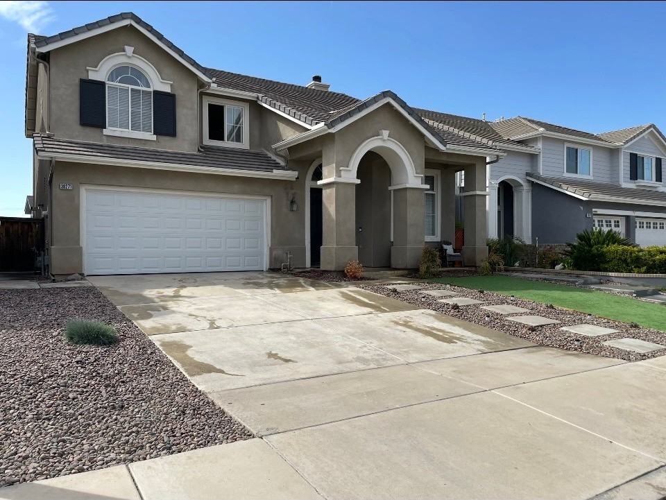 39271 Memory Dr - Photo 2 of 10