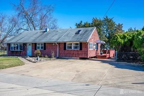9 Haines Ave - Photo 3 of 16