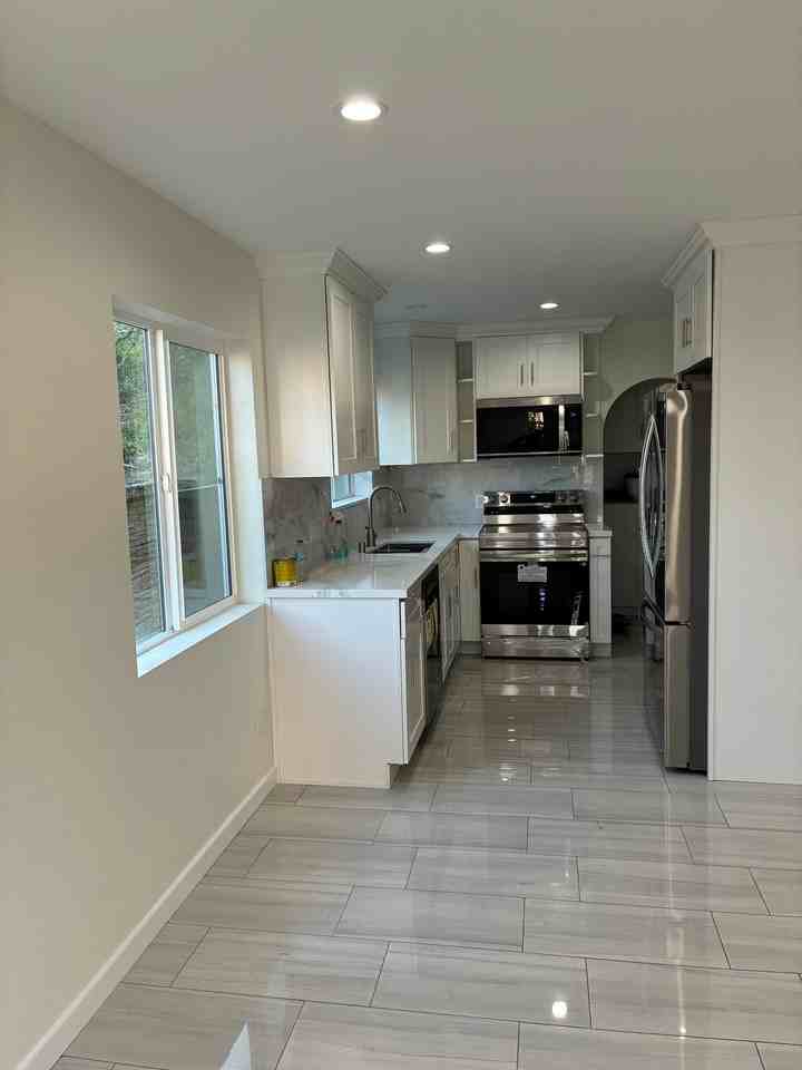 11717 Shoshone Ave - Photo 6 of 17