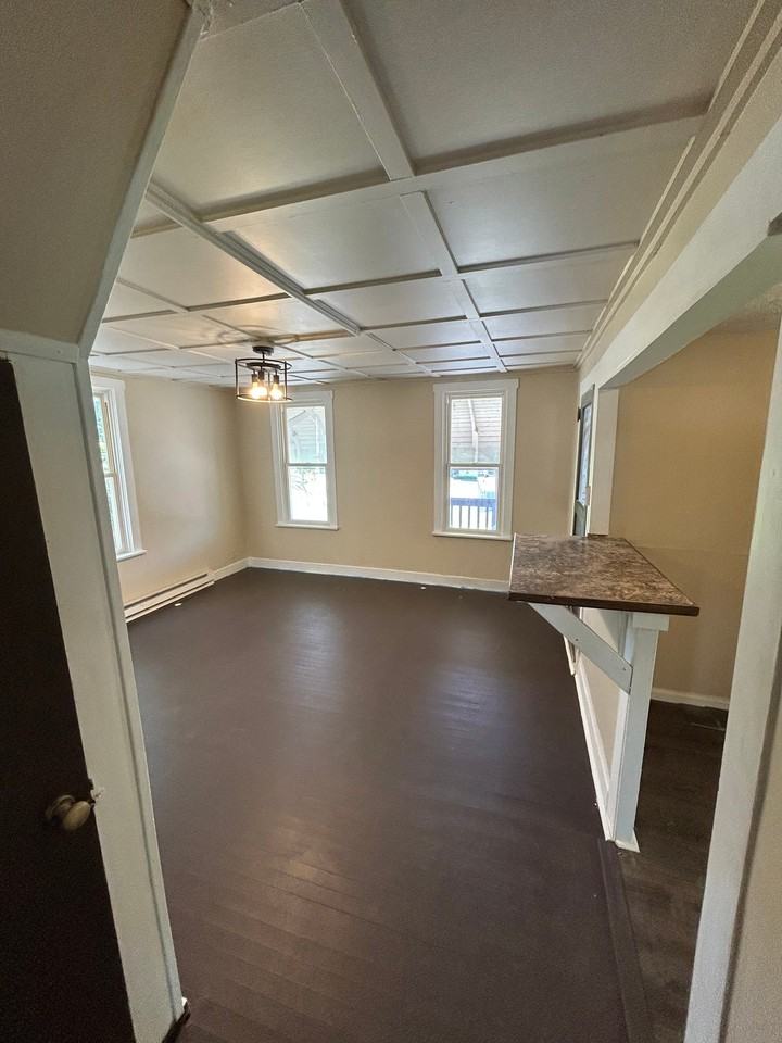 414 S Washington St - Photo 4 of 12