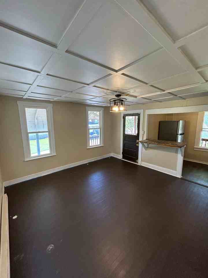 414 S Washington St - Photo 6 of 12