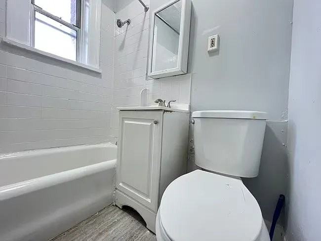 424 Park Ave #424 - Photo 2 of 6