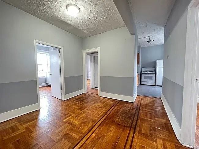 424 Park Ave #424 - Photo 4 of 6