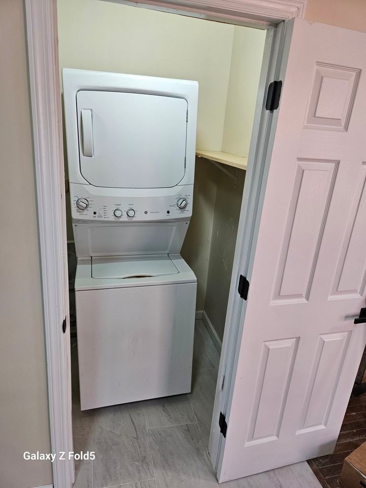 144 Huntington Ter #2L - Photo 4 of 12