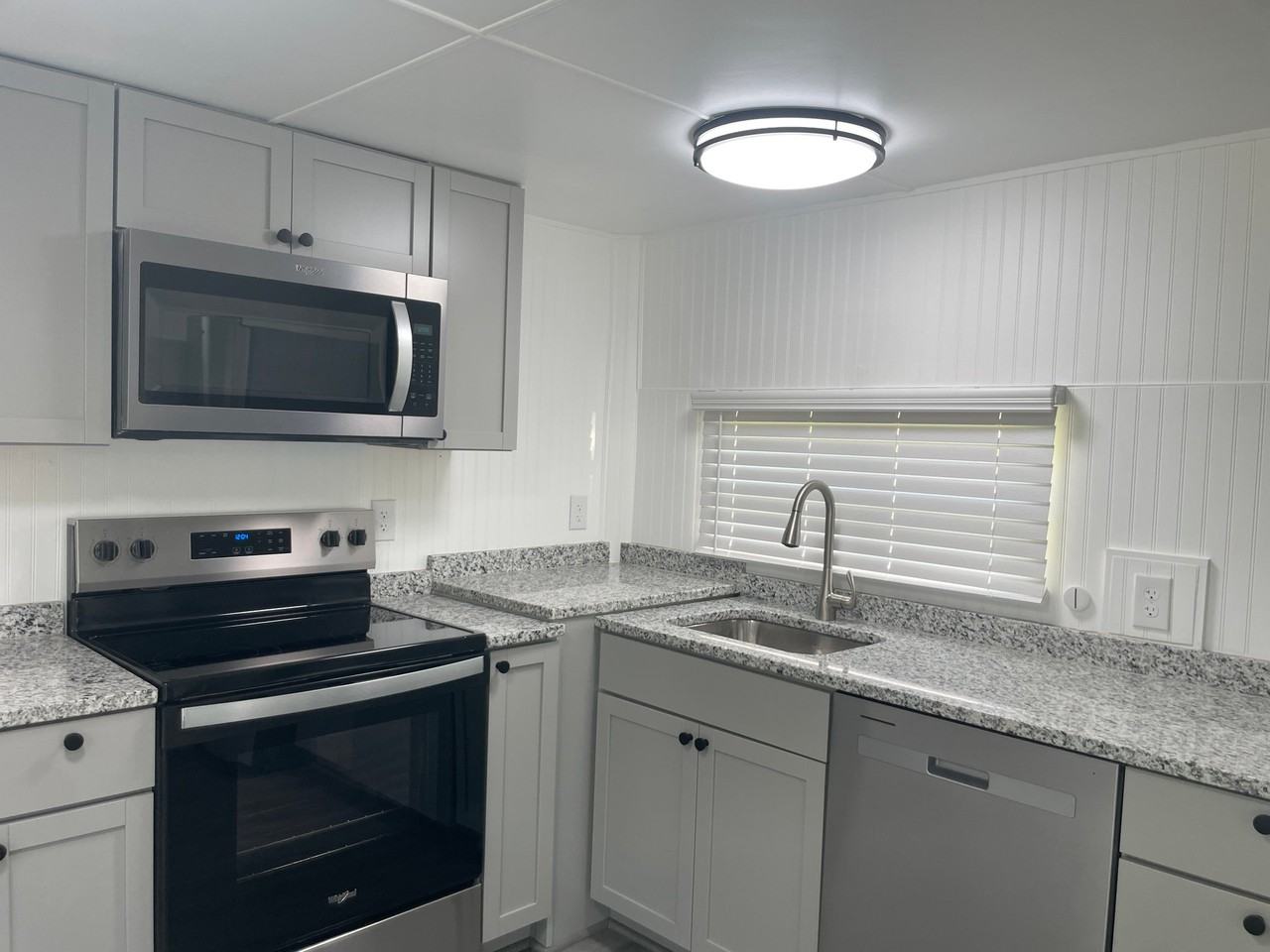 1001 Olive St - Photo 2 of 18