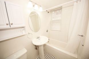 6 Chiswick Ter - Photo 1 of 1