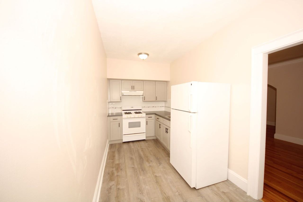 6 Chiswick Ter - Photo 3 of 6
