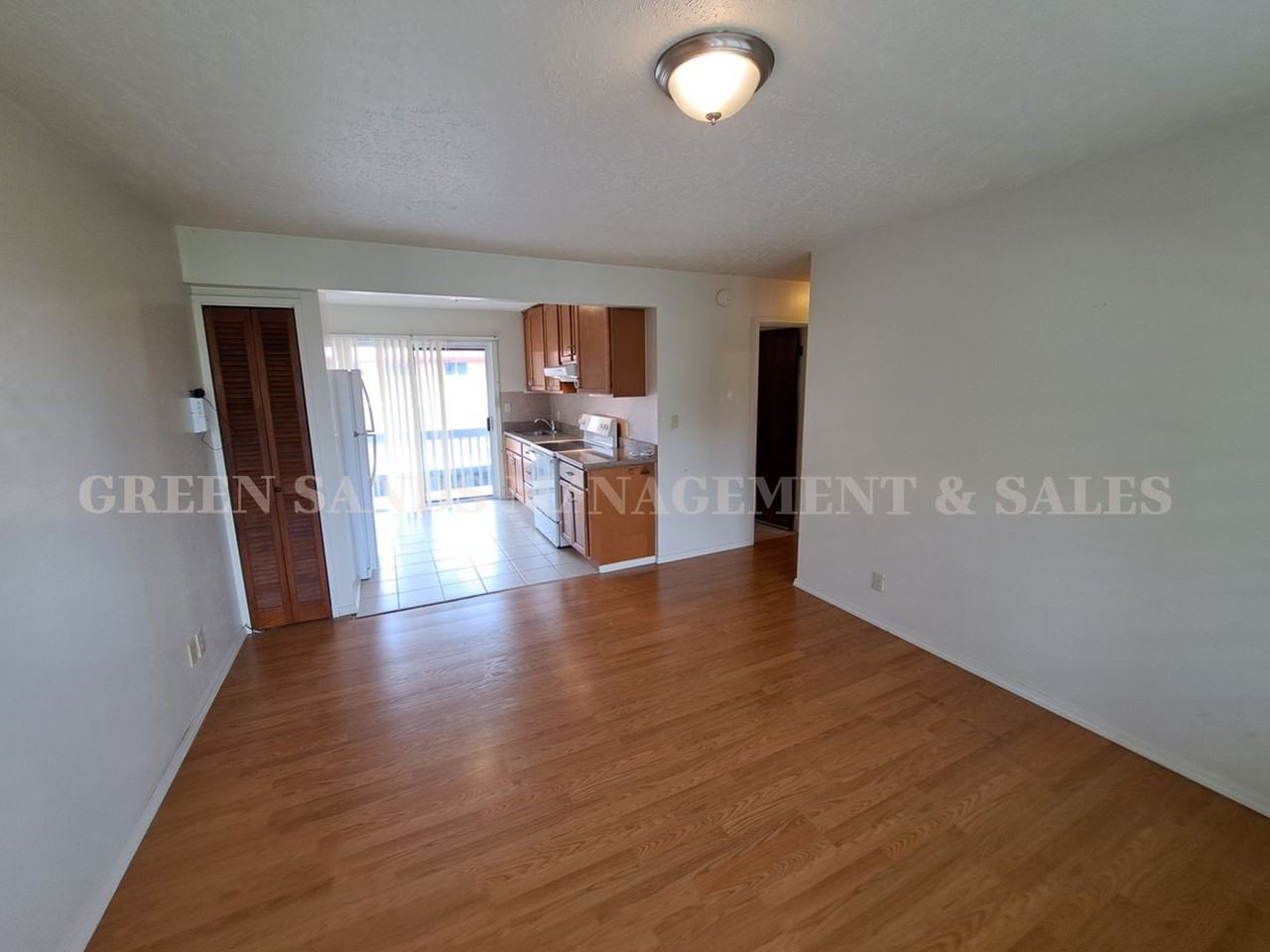 272 Kapiolani St #303