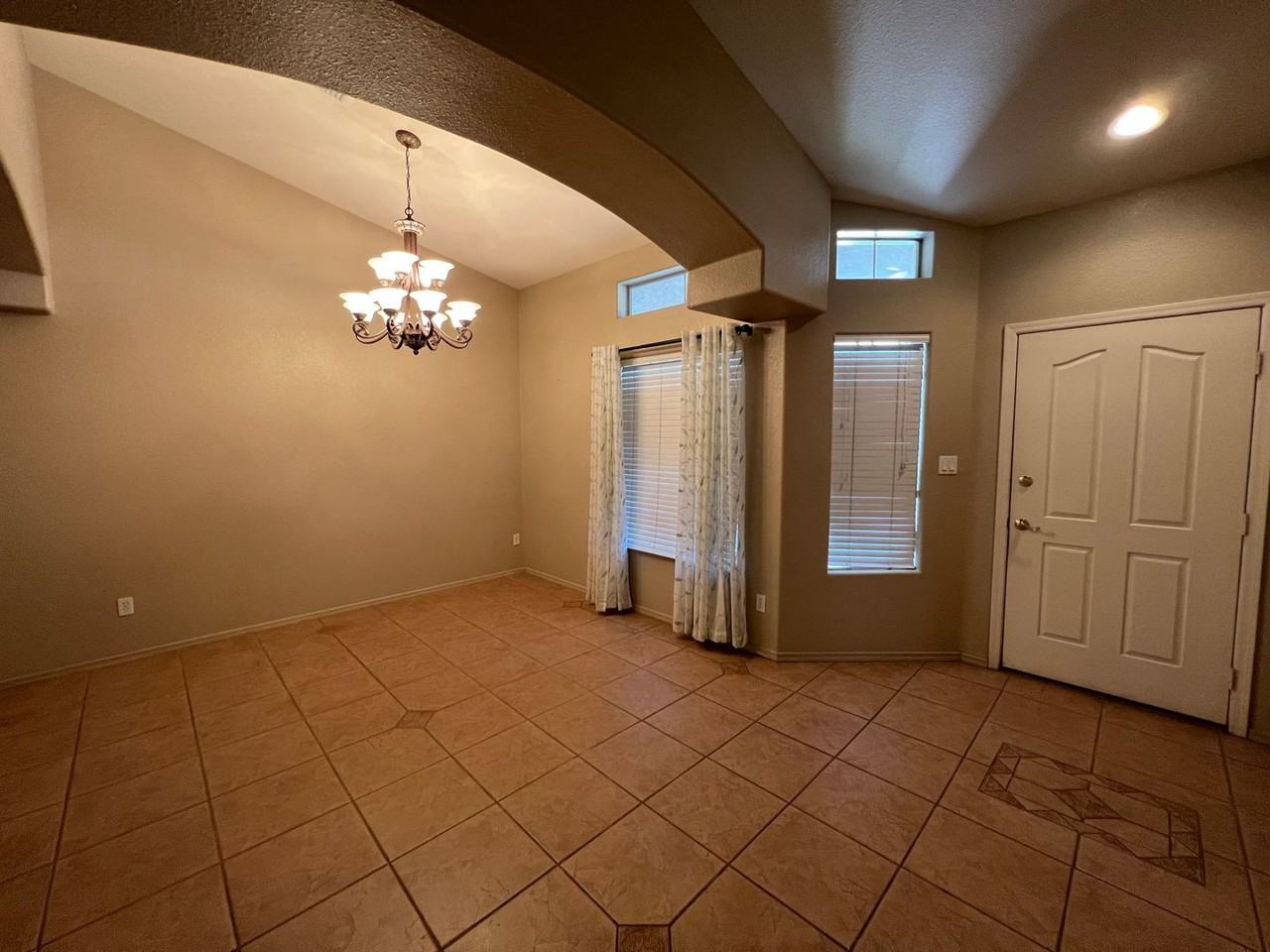 4157 W 17th St - Photo 4 of 28